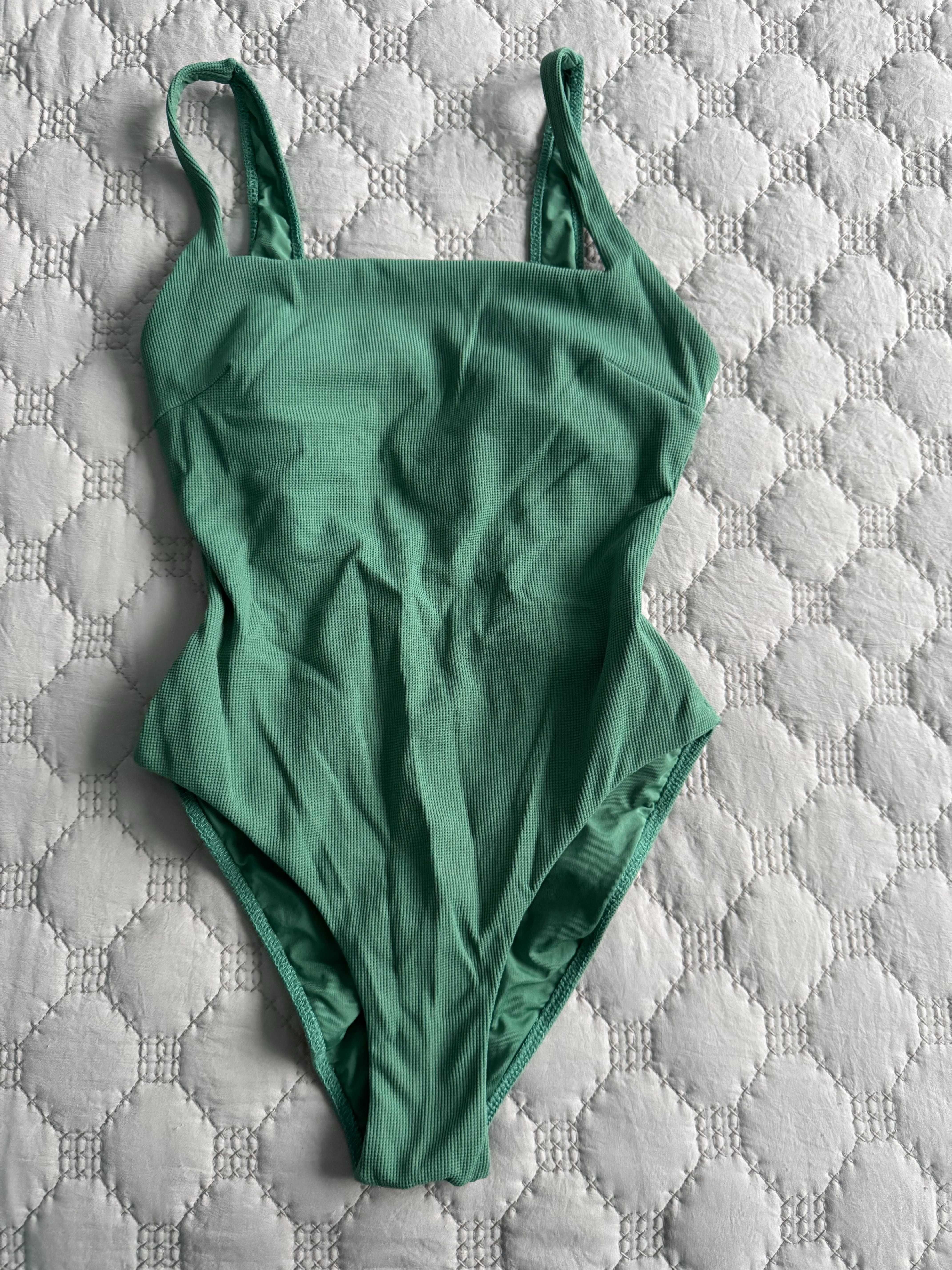 Продам купальники