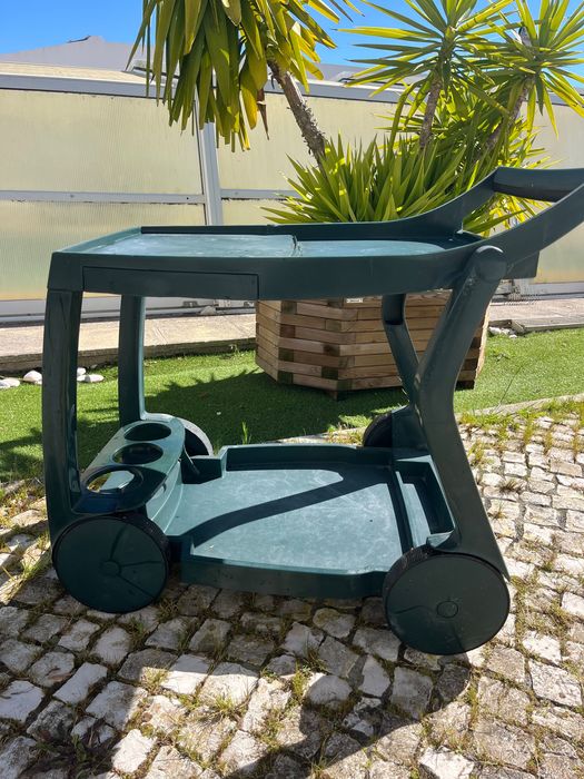 Carrinho bebidas jardim