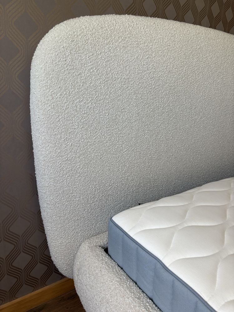 Conjunto cama LaRedoute + colchão IKEA