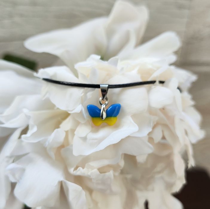 Підвіс метелик зі шнурком