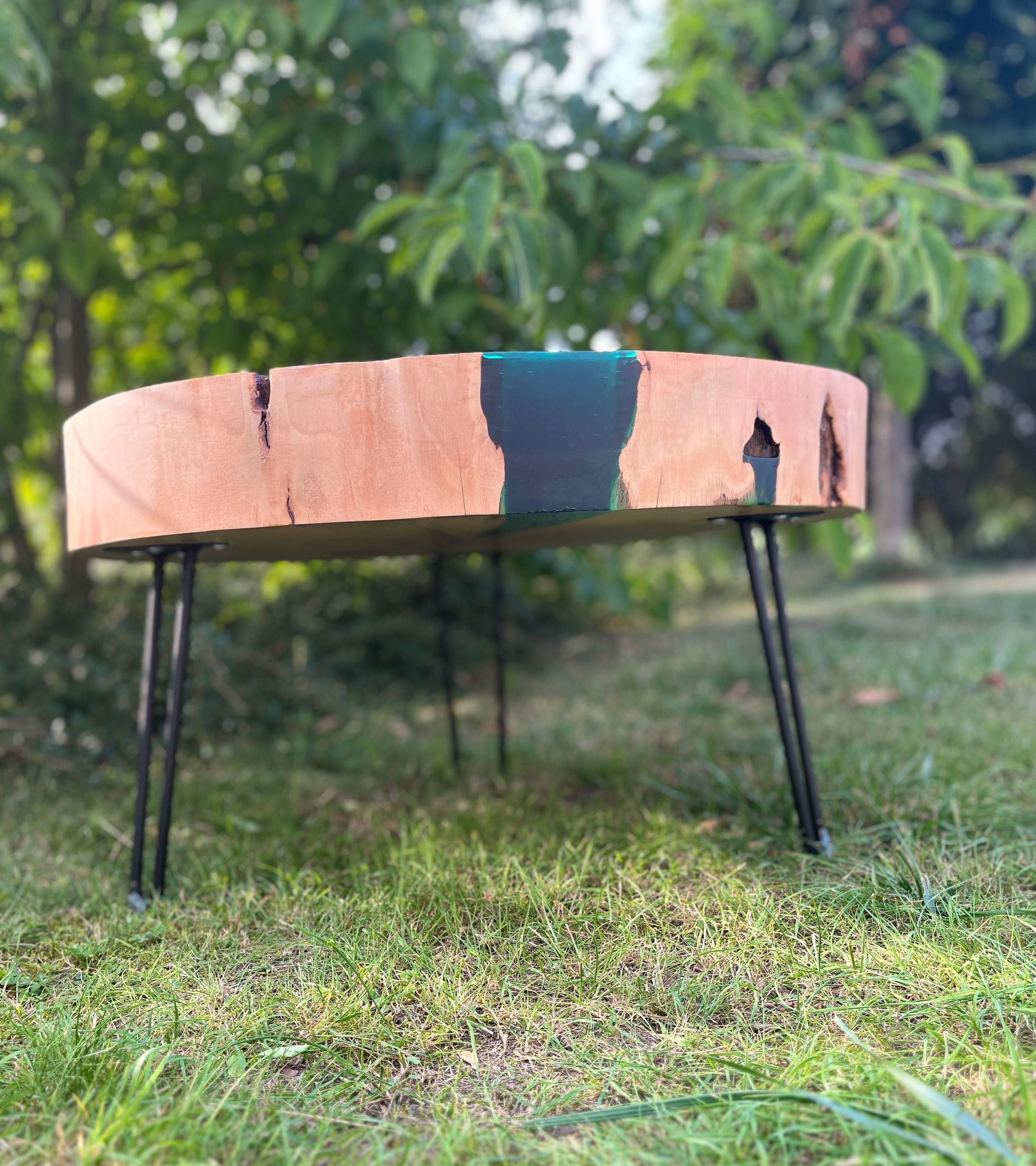 Stolik drewniany ręcznie robiony buk - duży
