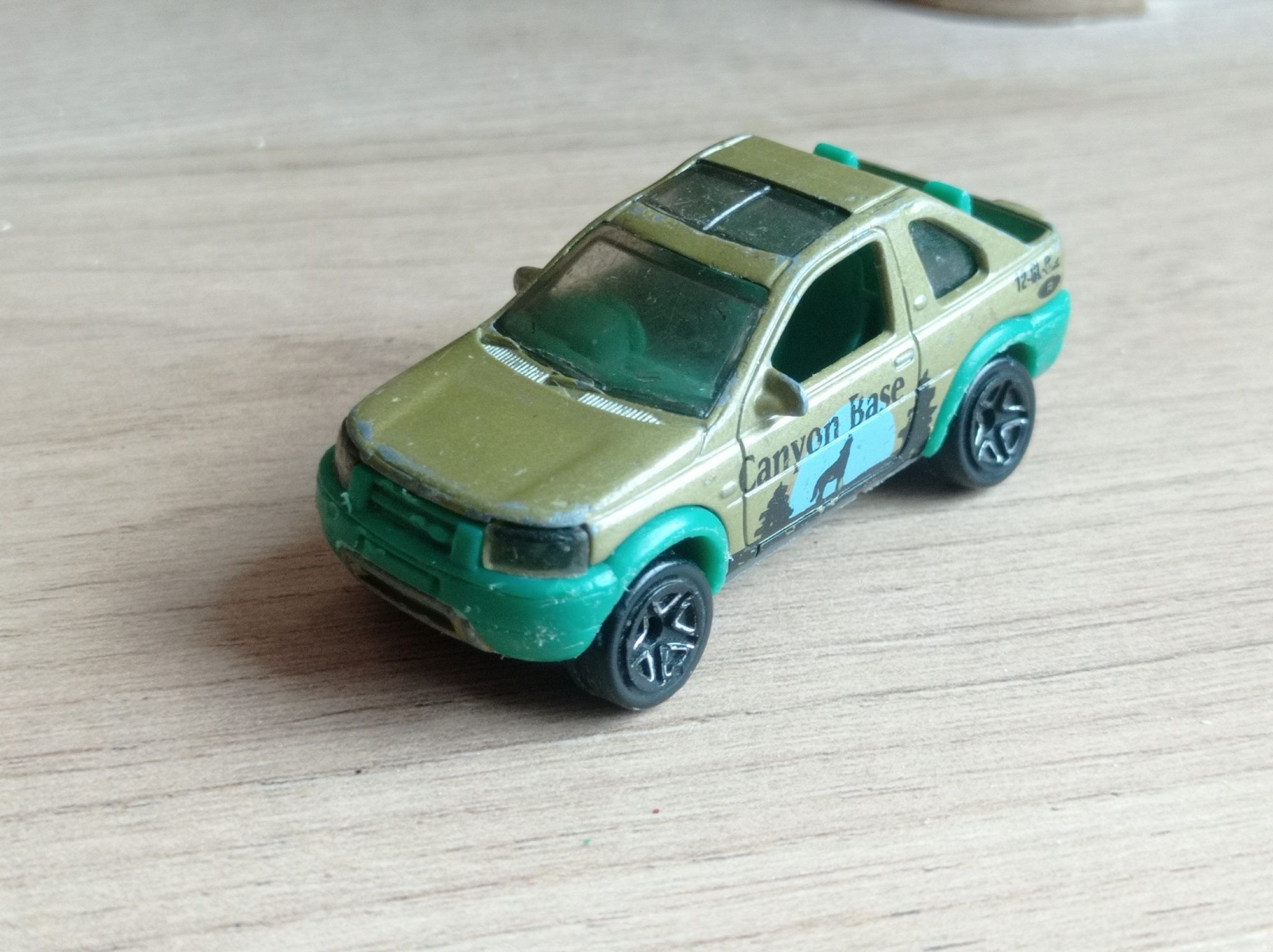 Model samochodu Land Rover Freelander matchbox 1:64