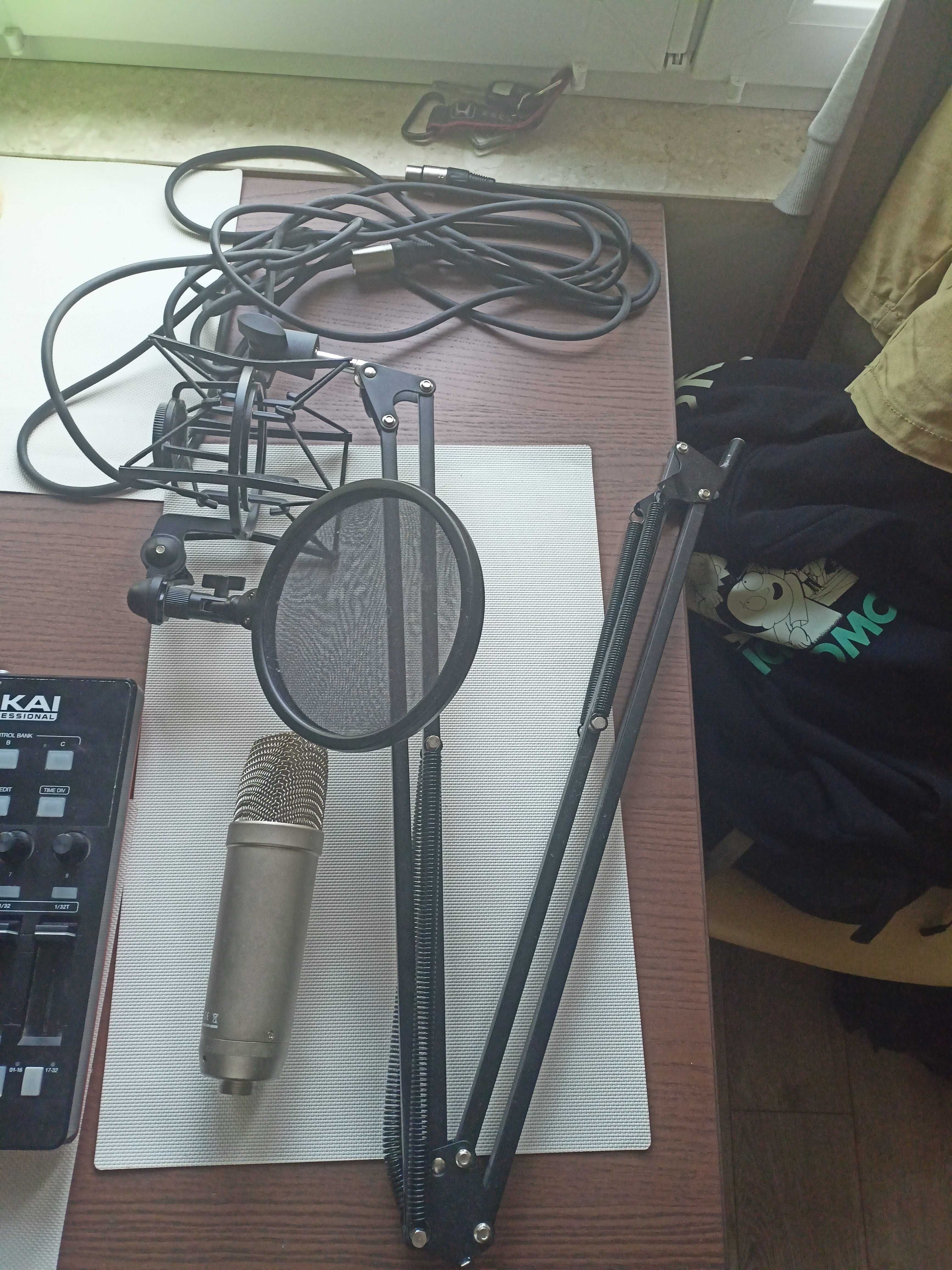 Mikrofon Behringer TM1 + statyw