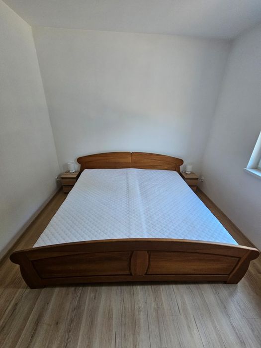 Łóżko z materacem 2x2