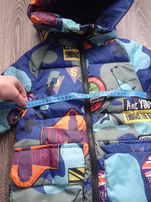 Продам куртку на хлопчика