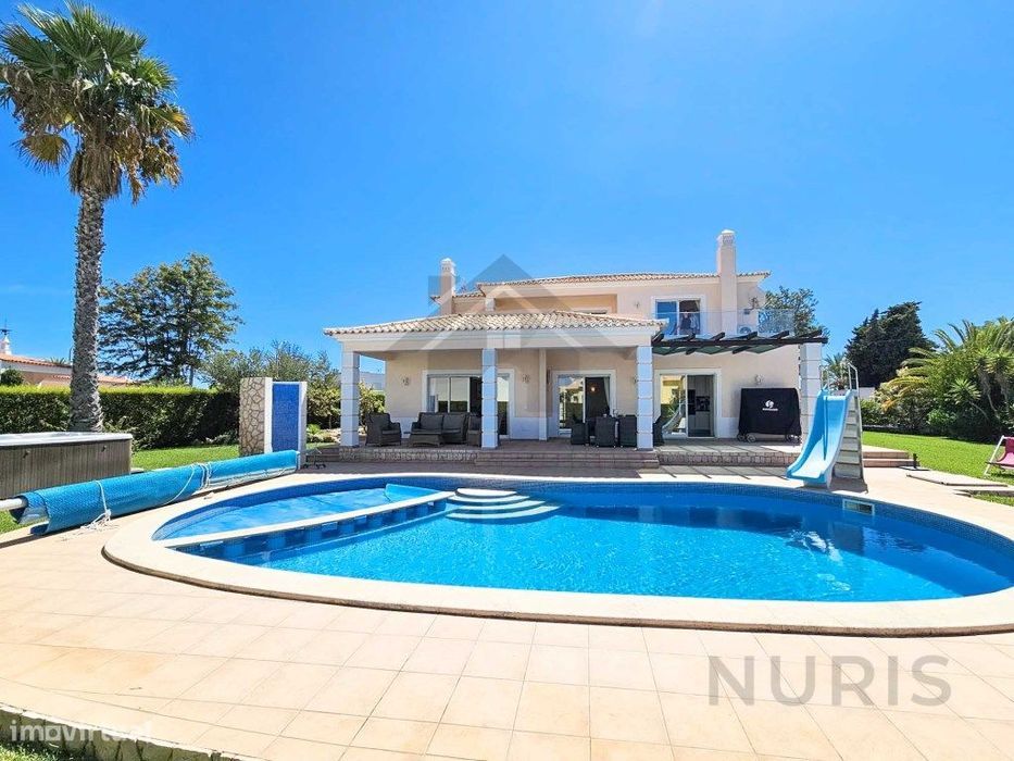 Moradia T4 com VIsta Mar para Venda em Ferragudo, Lagoa