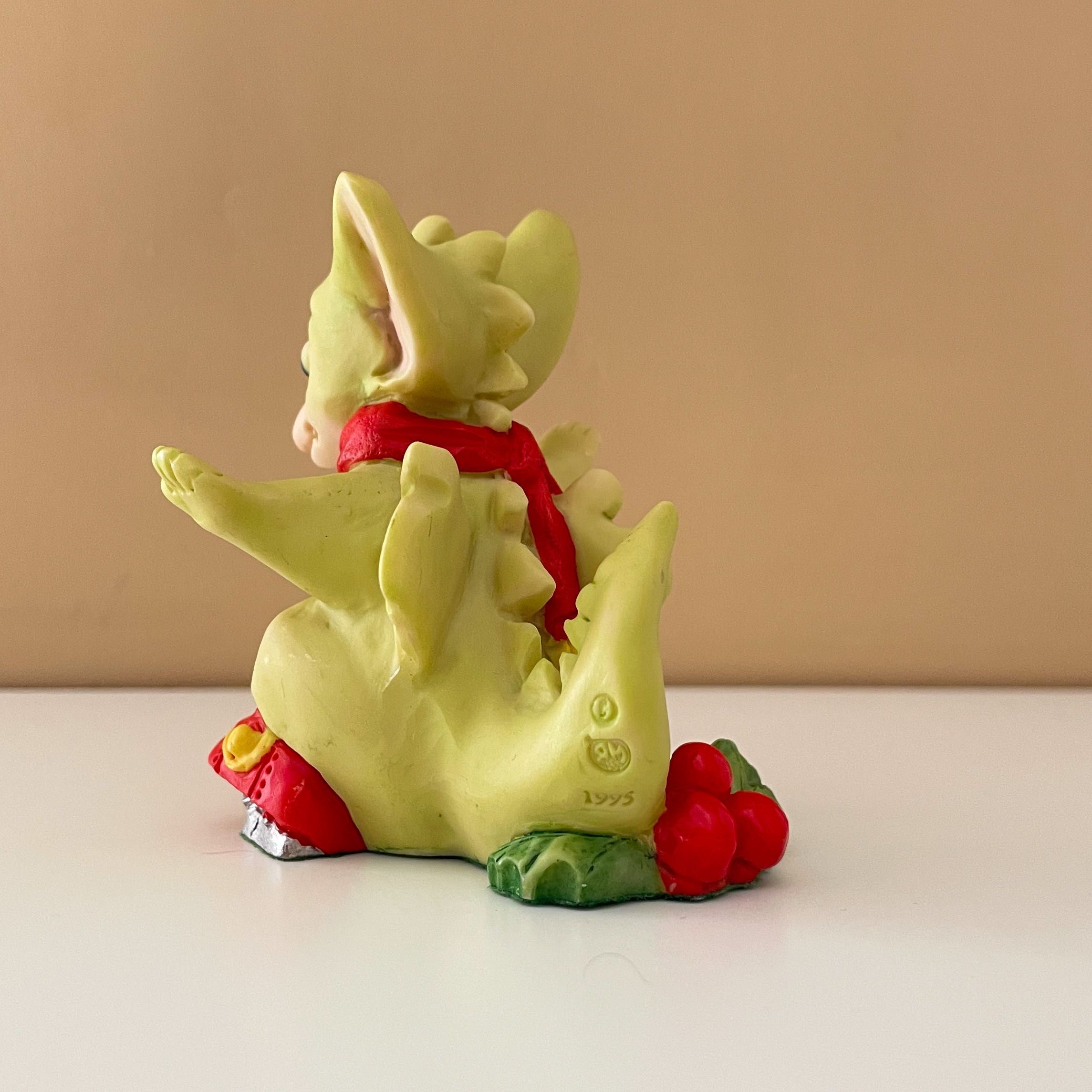 Figurka Whimsical World of Pocket Dragons - „Christmas Skates”, 1995