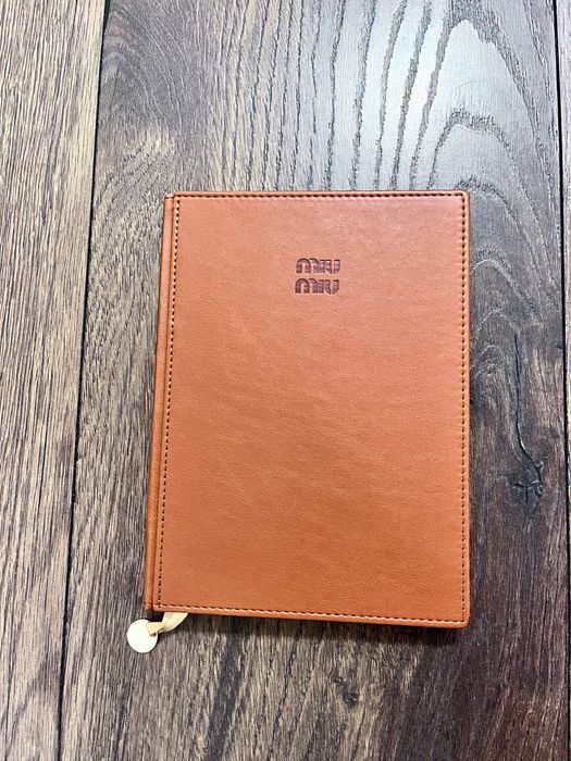 Блокнот Миу.