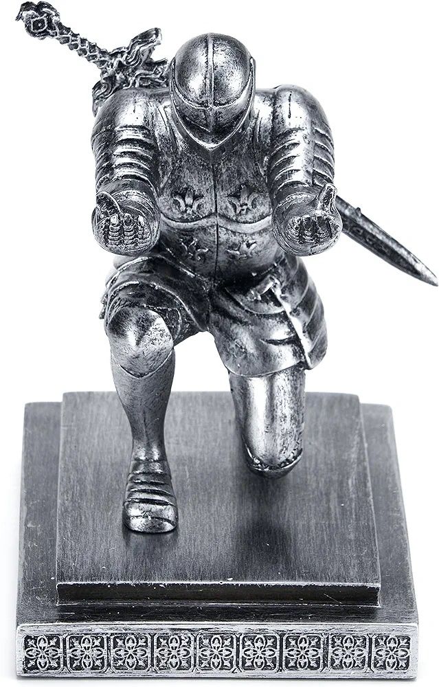 Stojak uchwyty na długopis figurka rycerz duża ozdoba