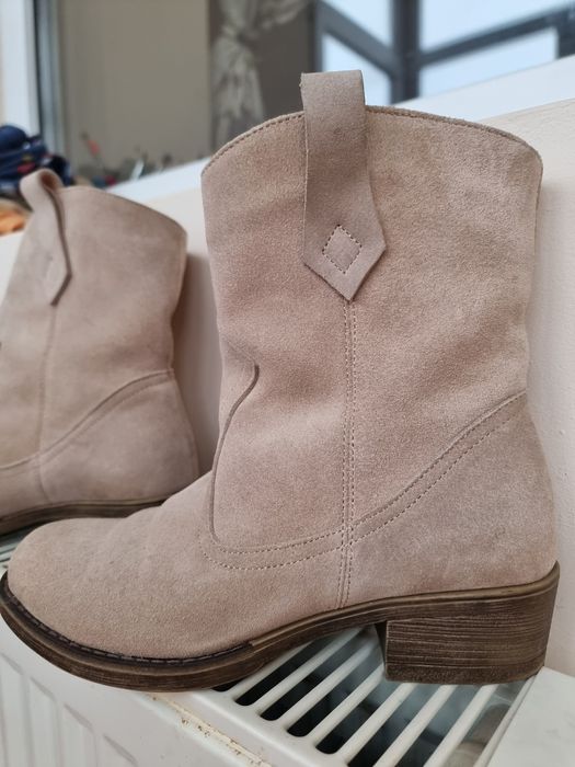 Козаки чоботи напівкочовий беж 36р замш