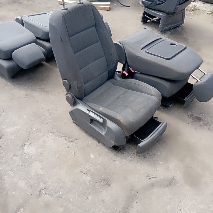 Автокрісла сидіння VW Touran Фольцваген Туран