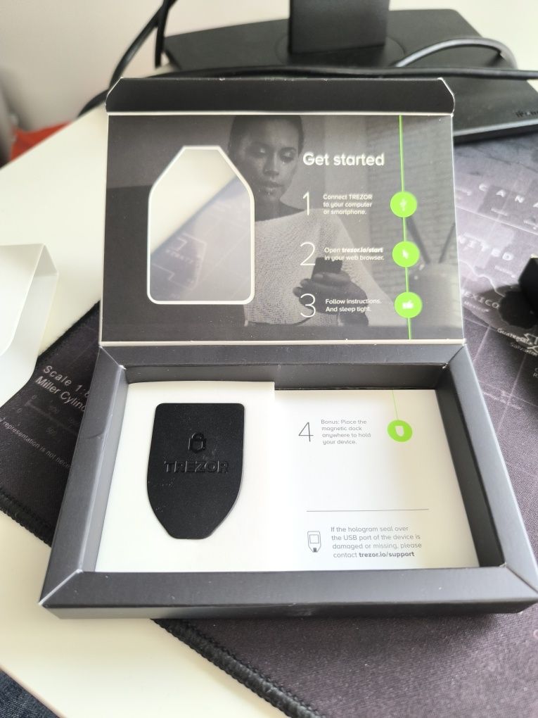 Trezor model T NOWY