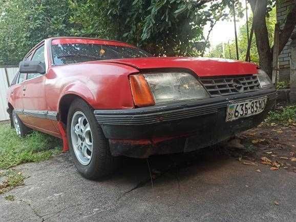 Opel Rekord в хорошем состоянии на газу