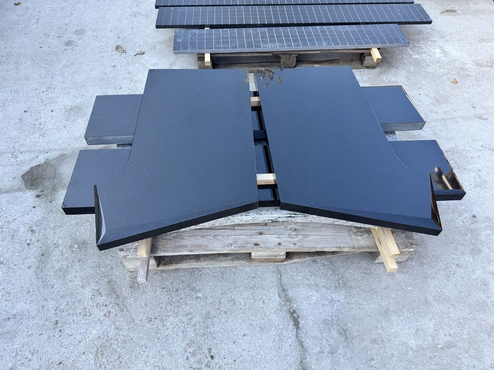 Parapety granitowe,nagrobki granitowe,blaty schody granit,konglomerat