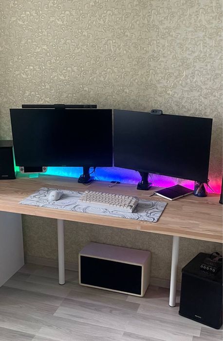 Монітори та кріплення