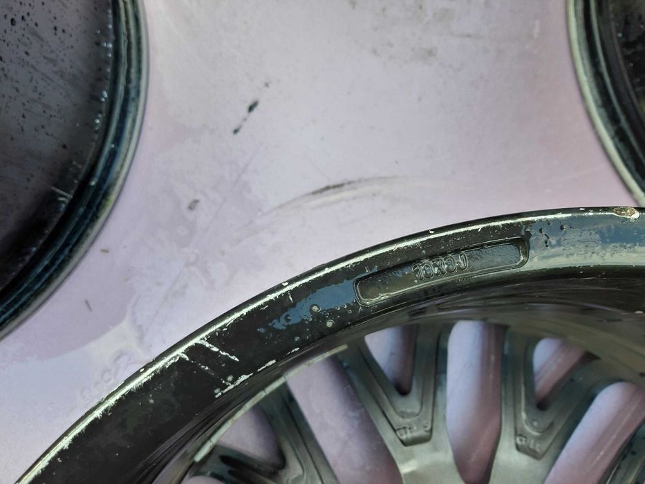 Felga Chrysler 300c 300 Dodge Charger 04-10r 18" komplet