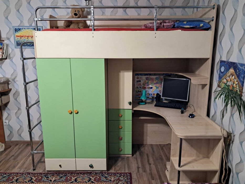 Ліжко-горище, робоче місце, шафа з шухлядами