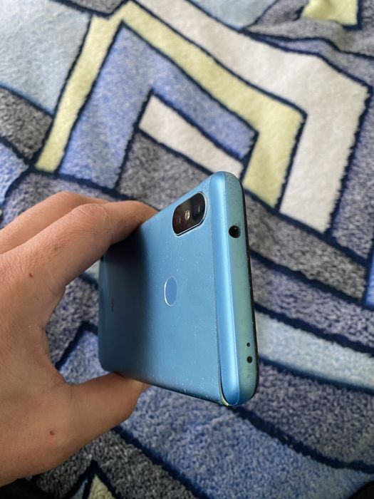 Xiaomi MI A2 Lite 3/32 2 сім LTE