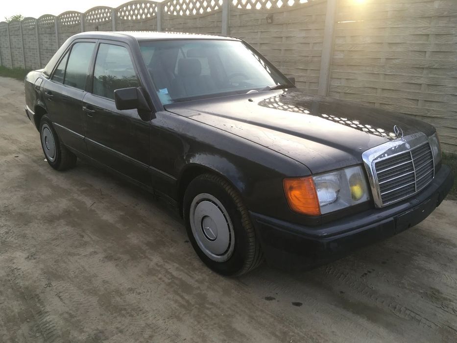 Mercedes-Benz W124 (1984-1993)