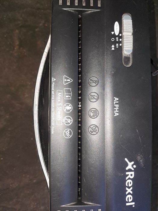 Уничтожить документов alpharibbon :- 0.5 a