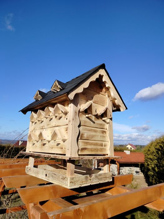 Karmnik budka dla ptaków domek lęgowy ptasi
