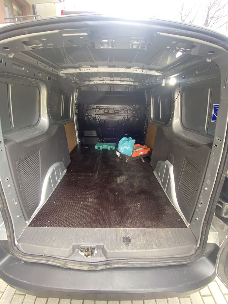 Ford Transit connect, salon PL, xenon, carplay