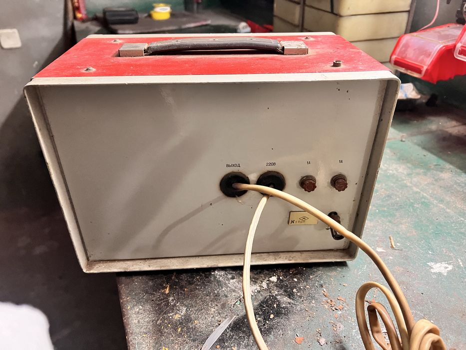 Регулятор напряжения