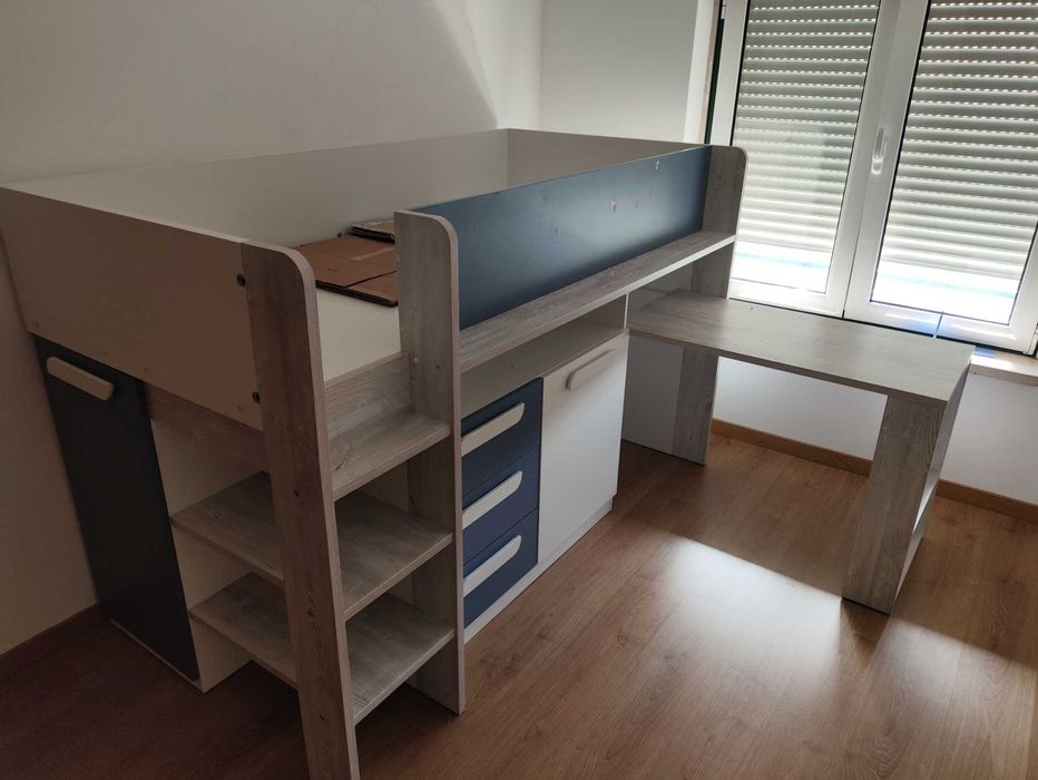 Cama C/ Secretária