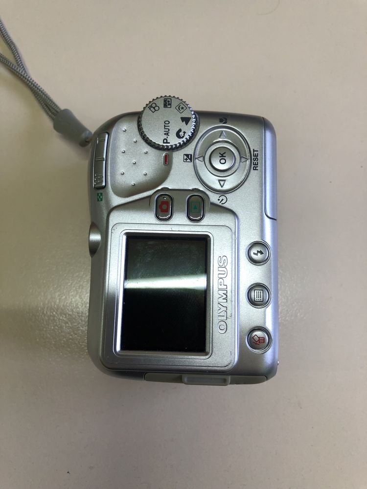 Фотоаппарат цифровой Olympus FE-100