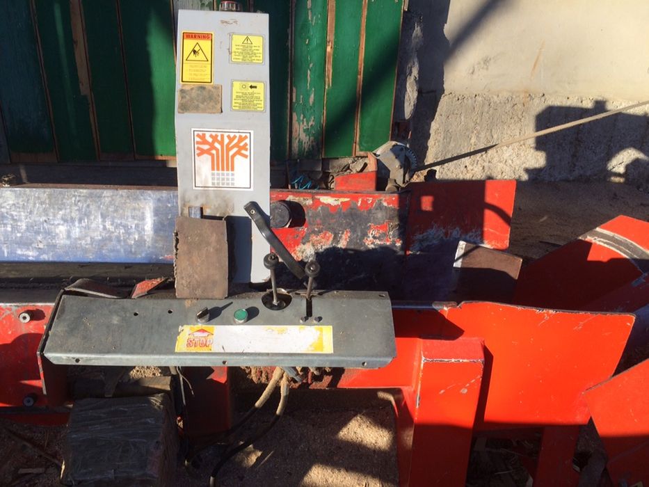 Дровокол гидравличний