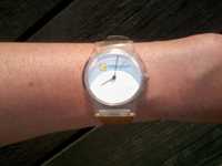 Zegarek biały z bezbarwnym paskiem