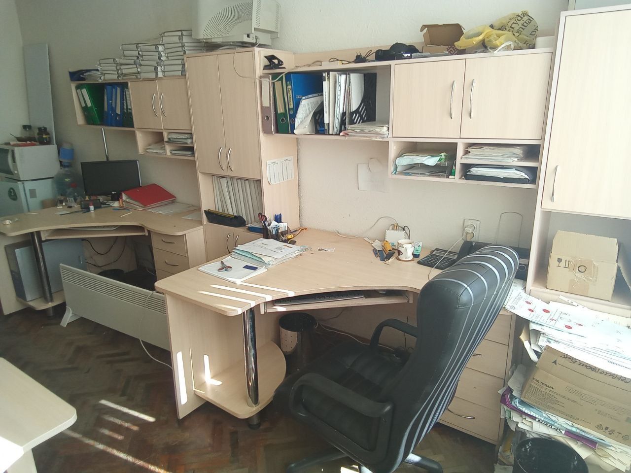 Офісні меблі  в асортименті