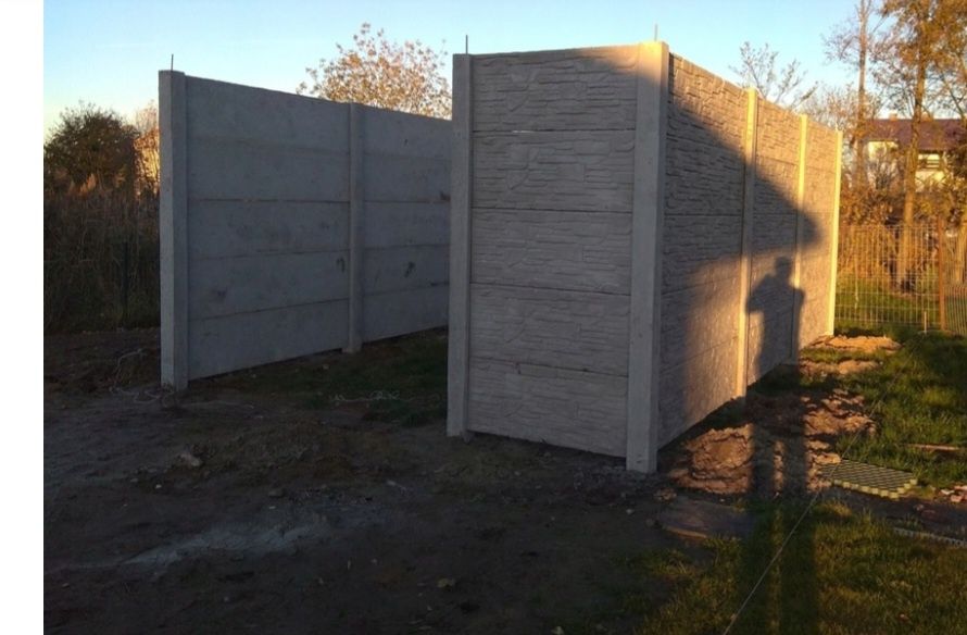 Garaże, budynki, ogrodzenia betonowe