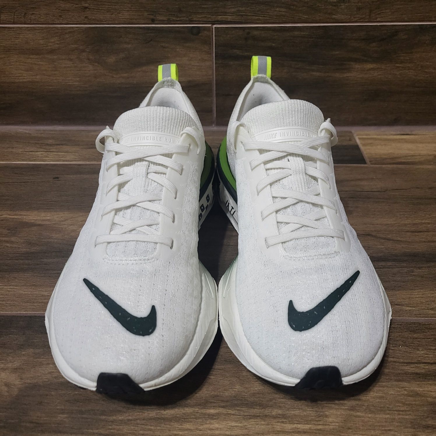 Оригінальні кросівки Nike Zoomx Invicible 3