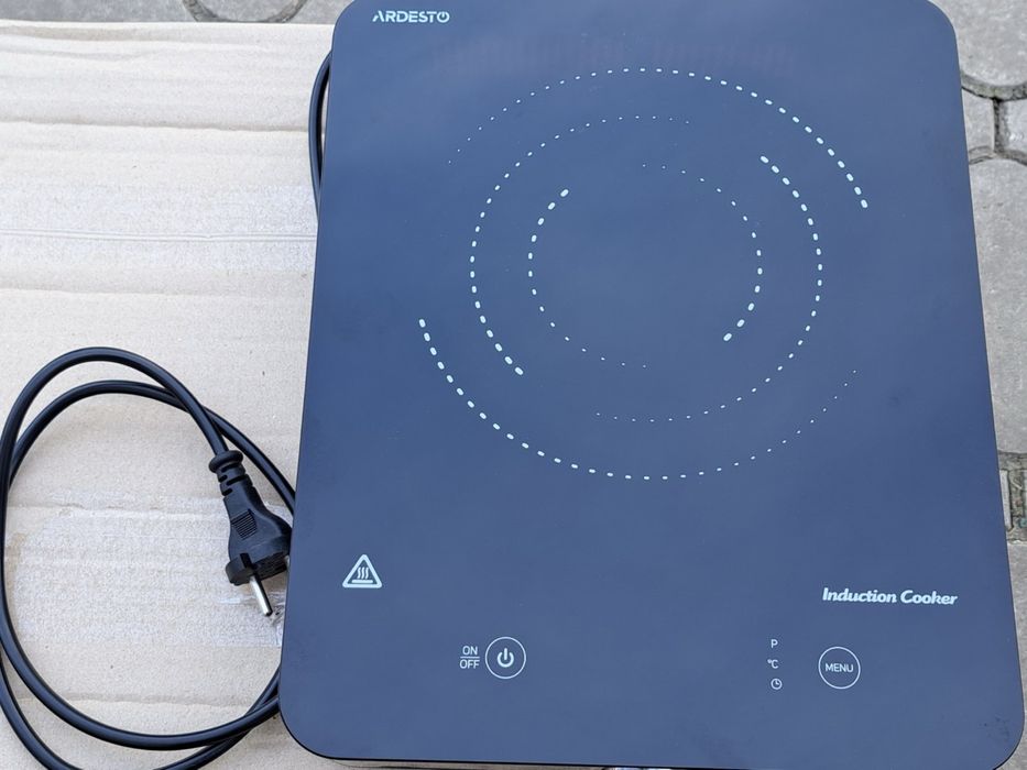 Індукційна плита Ardesto ICS-B116