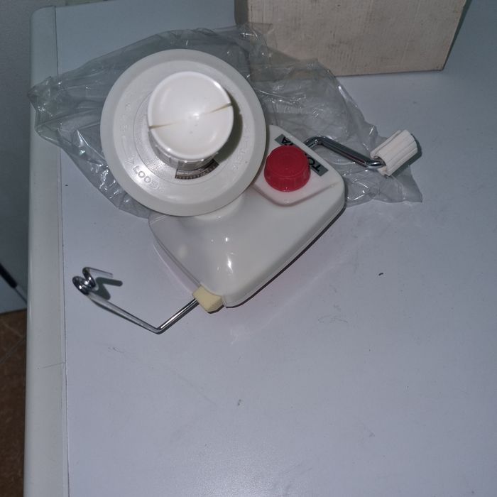 Noveladora/wool winder