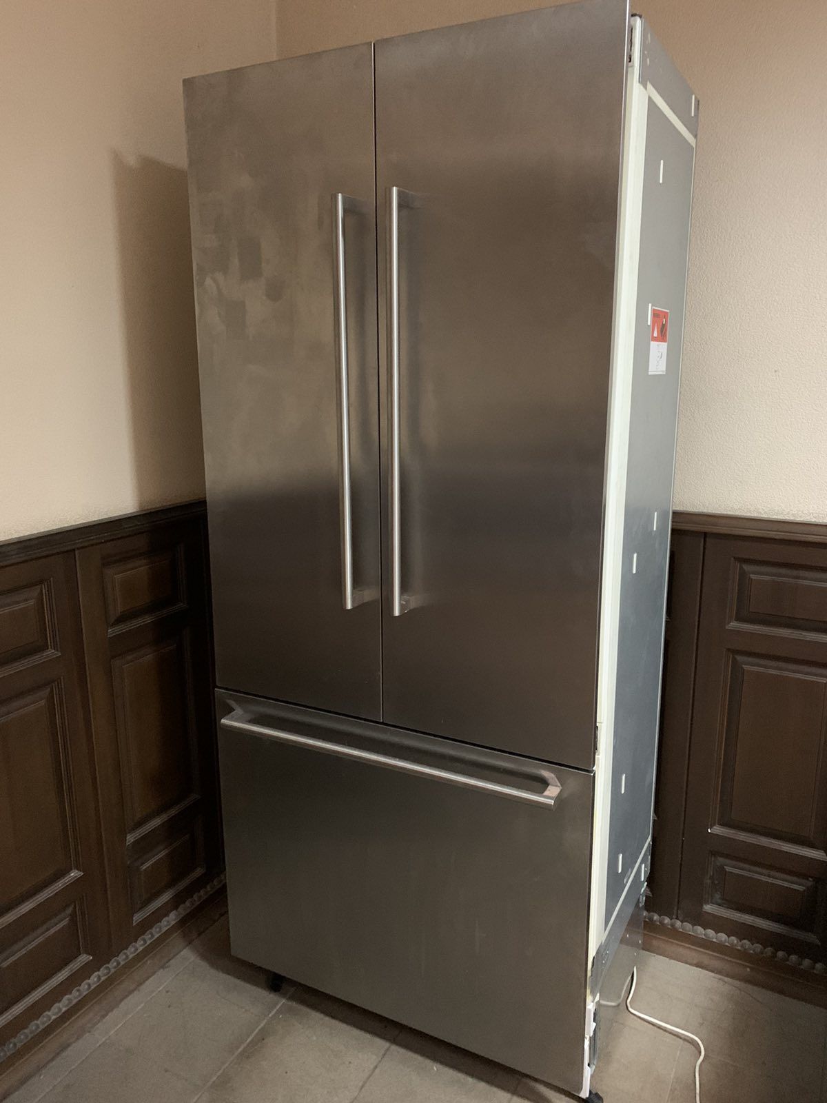 Встраиваемый двухдверный холодильник Siemens