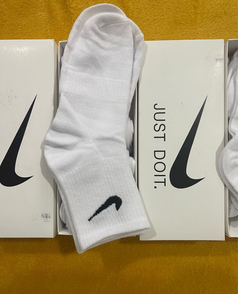 Meias nike + caixa
