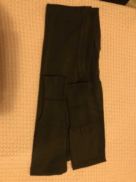 manga  verde seco em lã muito confortável marca BENNETTON  S