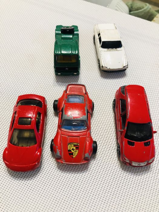 Колекційні модельки  автомобілів