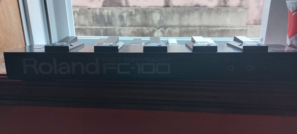 Roland FC 100 (pedaleira)