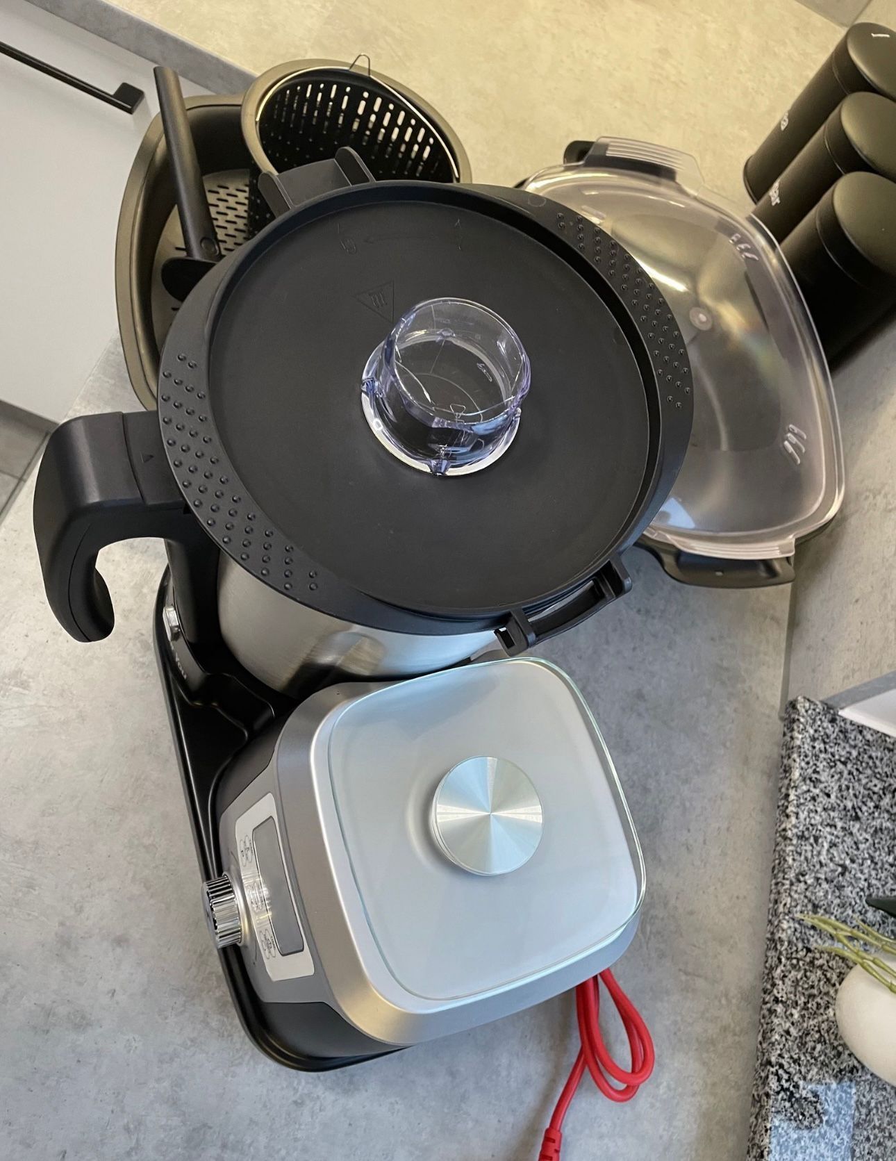 Wielofunkcyjne robot kuchenny