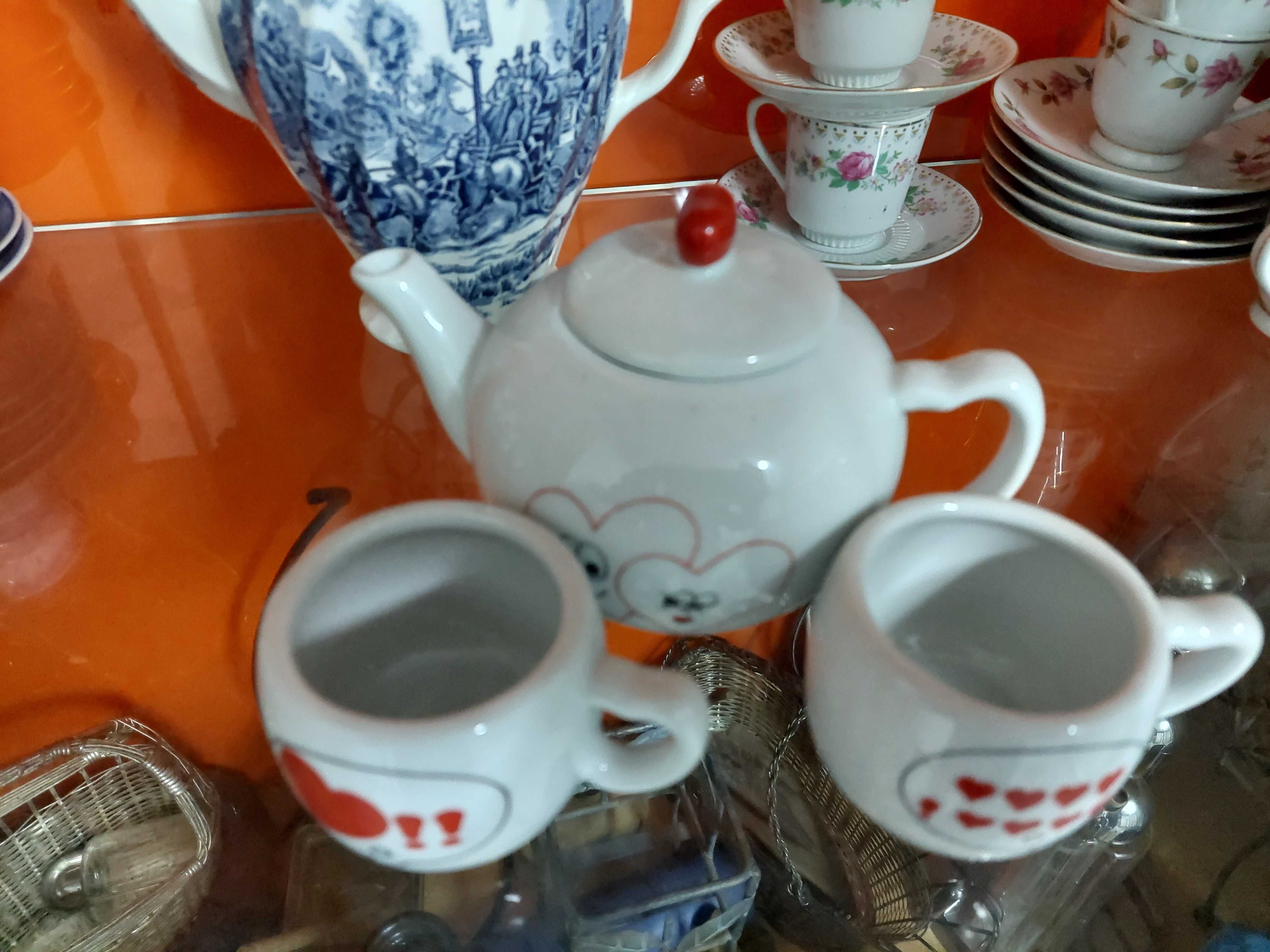 URGENTE, para desocupar: Conjuntos de chá e peças de decoração