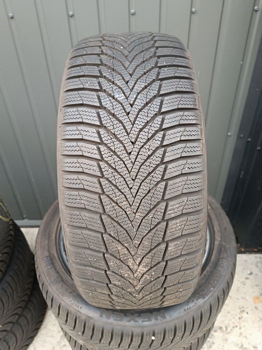 Зимові шини 225/45/17 Nexen Winguard Sport 2