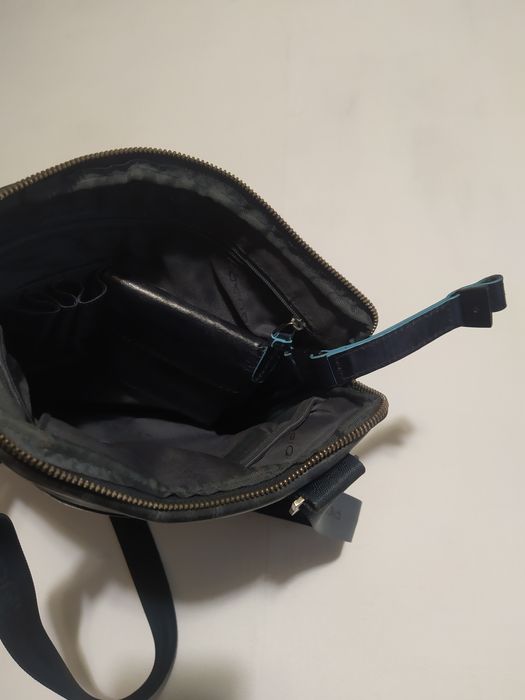 Чоловіча сумка Piquadro темно-синього кольору