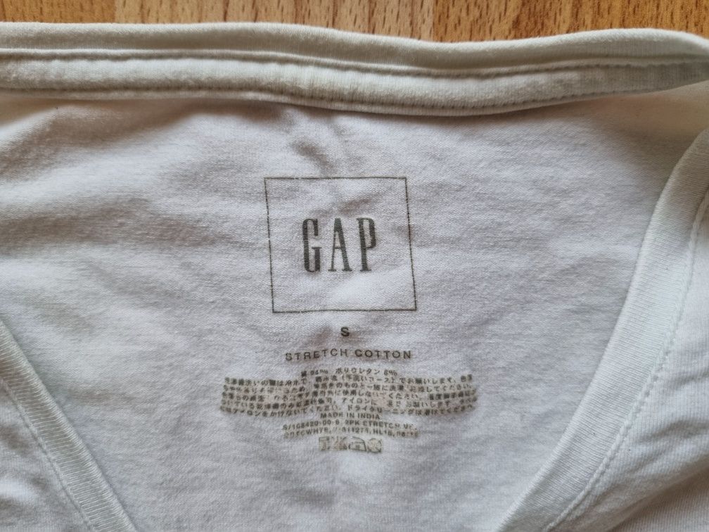 Белые футболки GAP стретч с V-образным вырезом, S