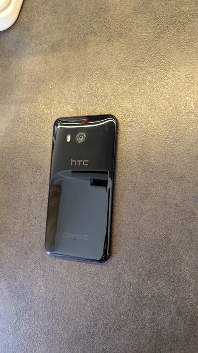 HTC U11 (64gb, NFC, Odcisk palca, Android 9, Wygląda jak nowy +Etui)