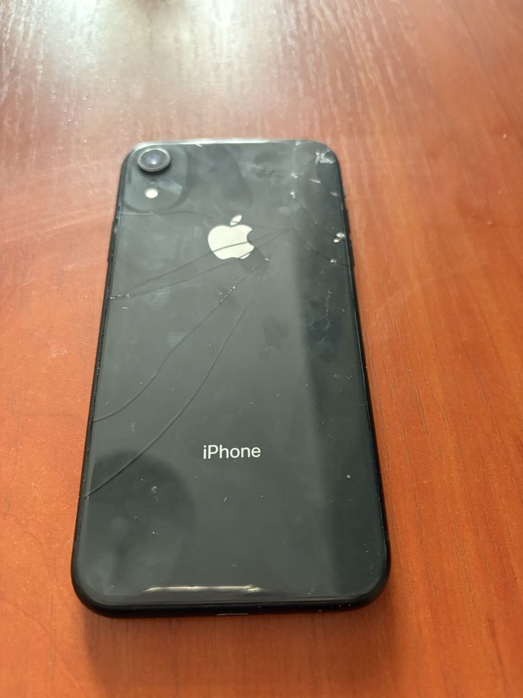 Uszkodzony iphone xr