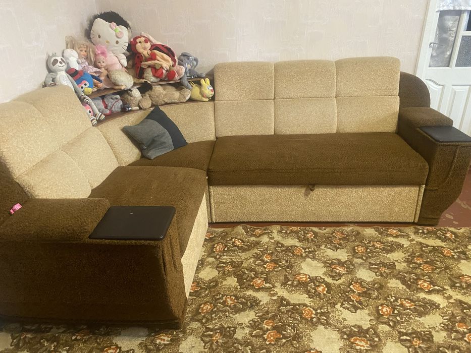 Диван угловой в отличном состоянии