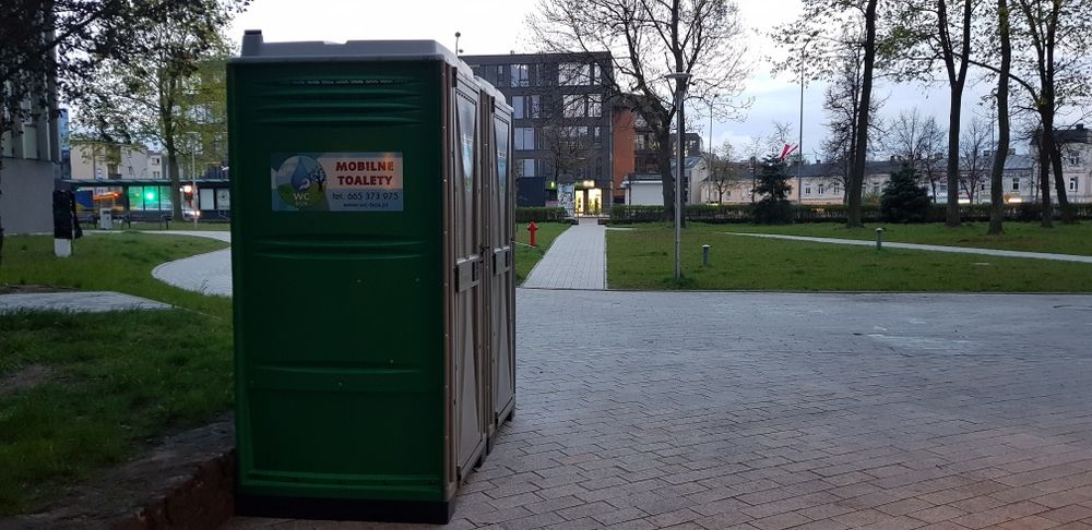 Toalety przenośne Kielce Wynajem sprzedaż  i serwis  toalet Wywóz Niec